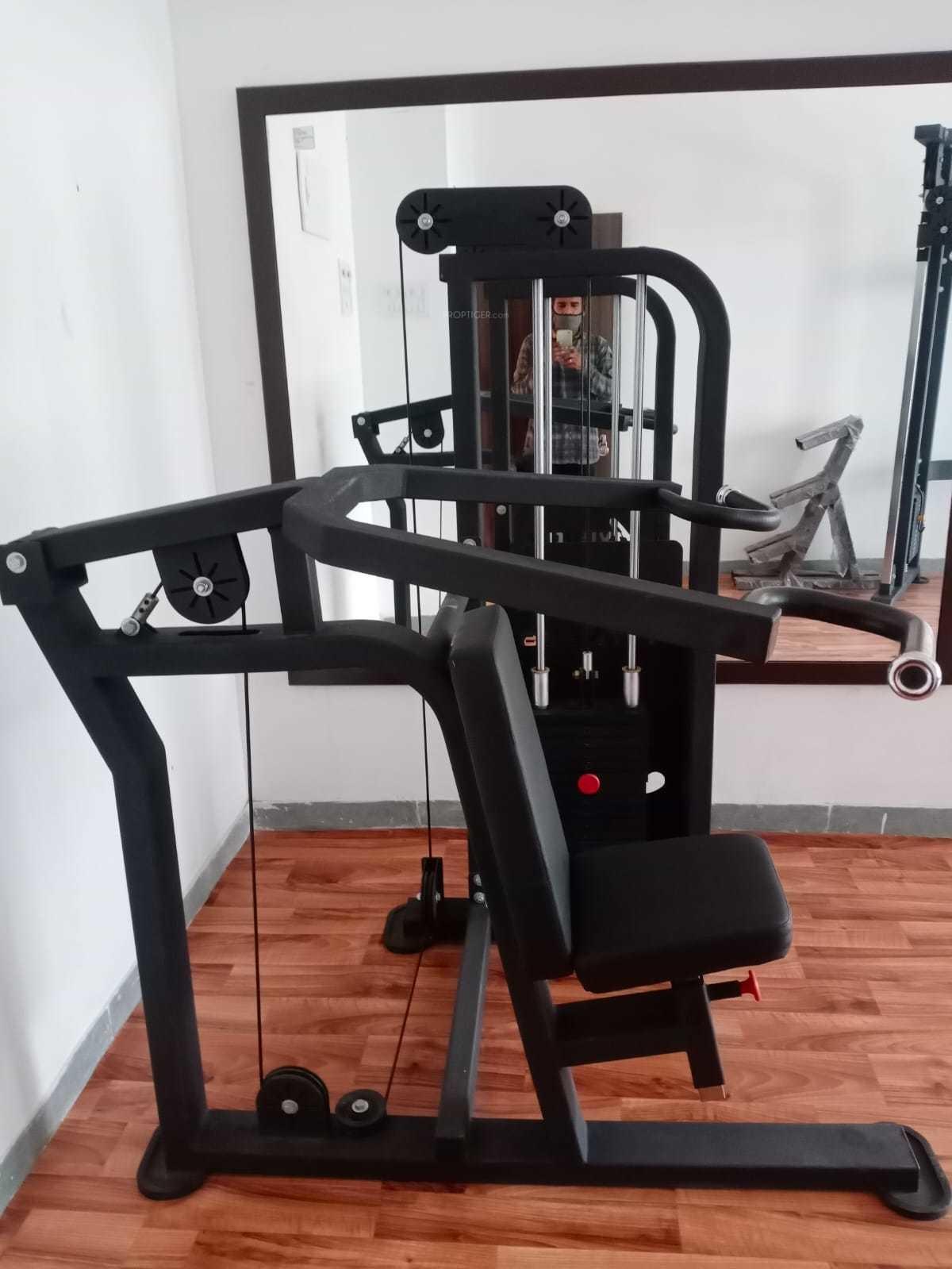  teenmurty-summit Gymnasium