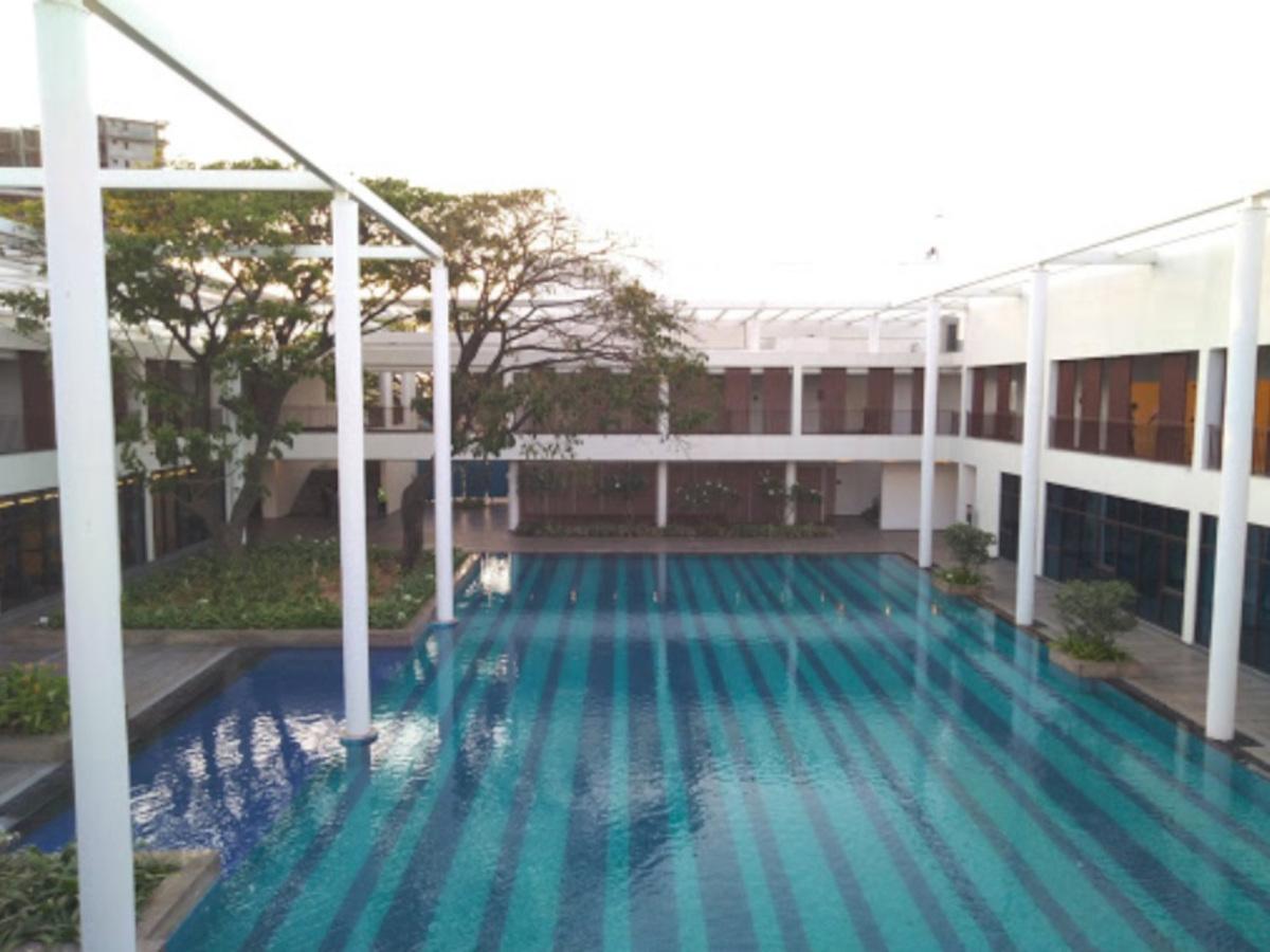  parkwest-emerald-tower-2 Swimming Pool