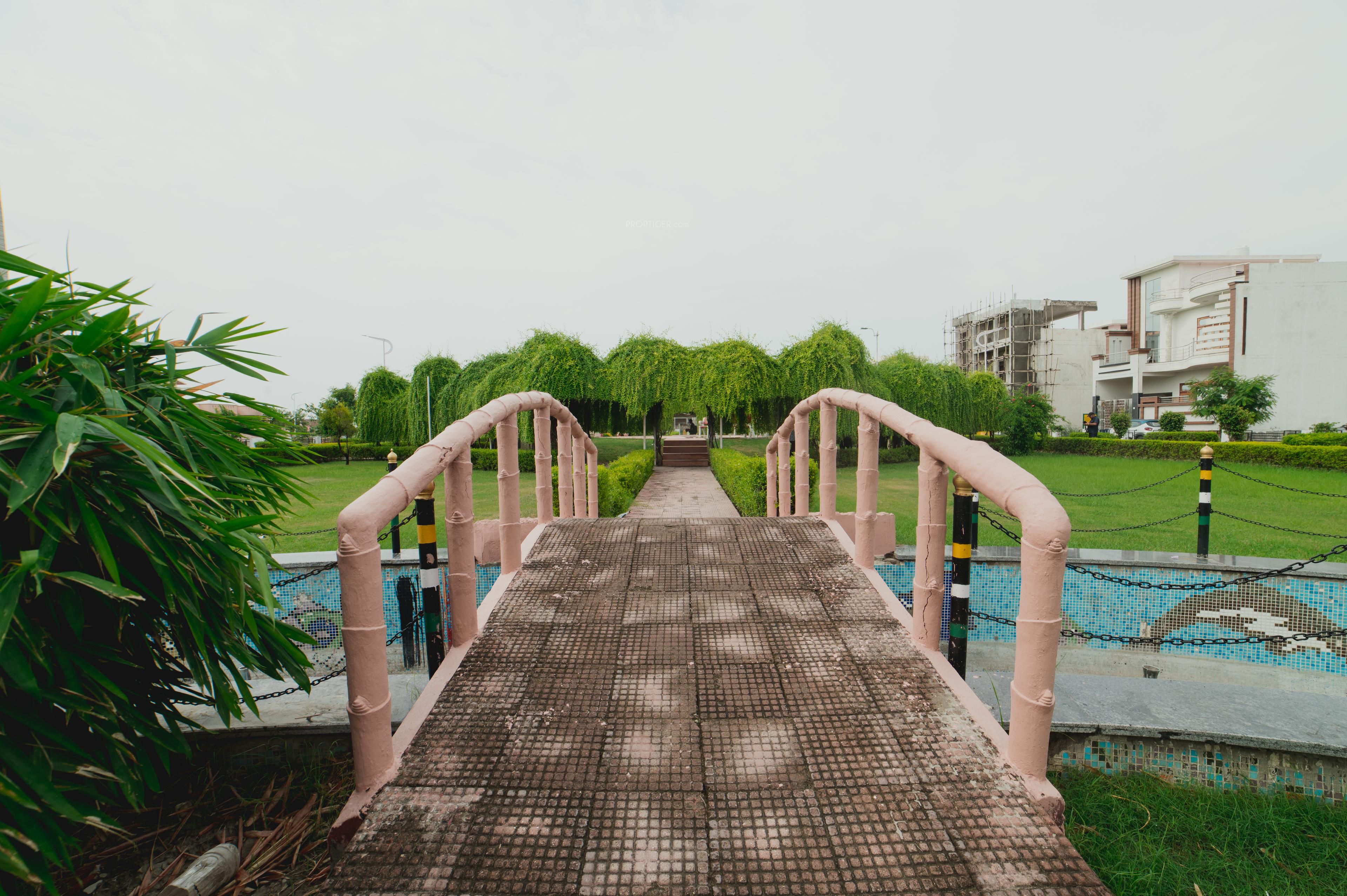  city-phase-6-the-golden-estate Paved Compound