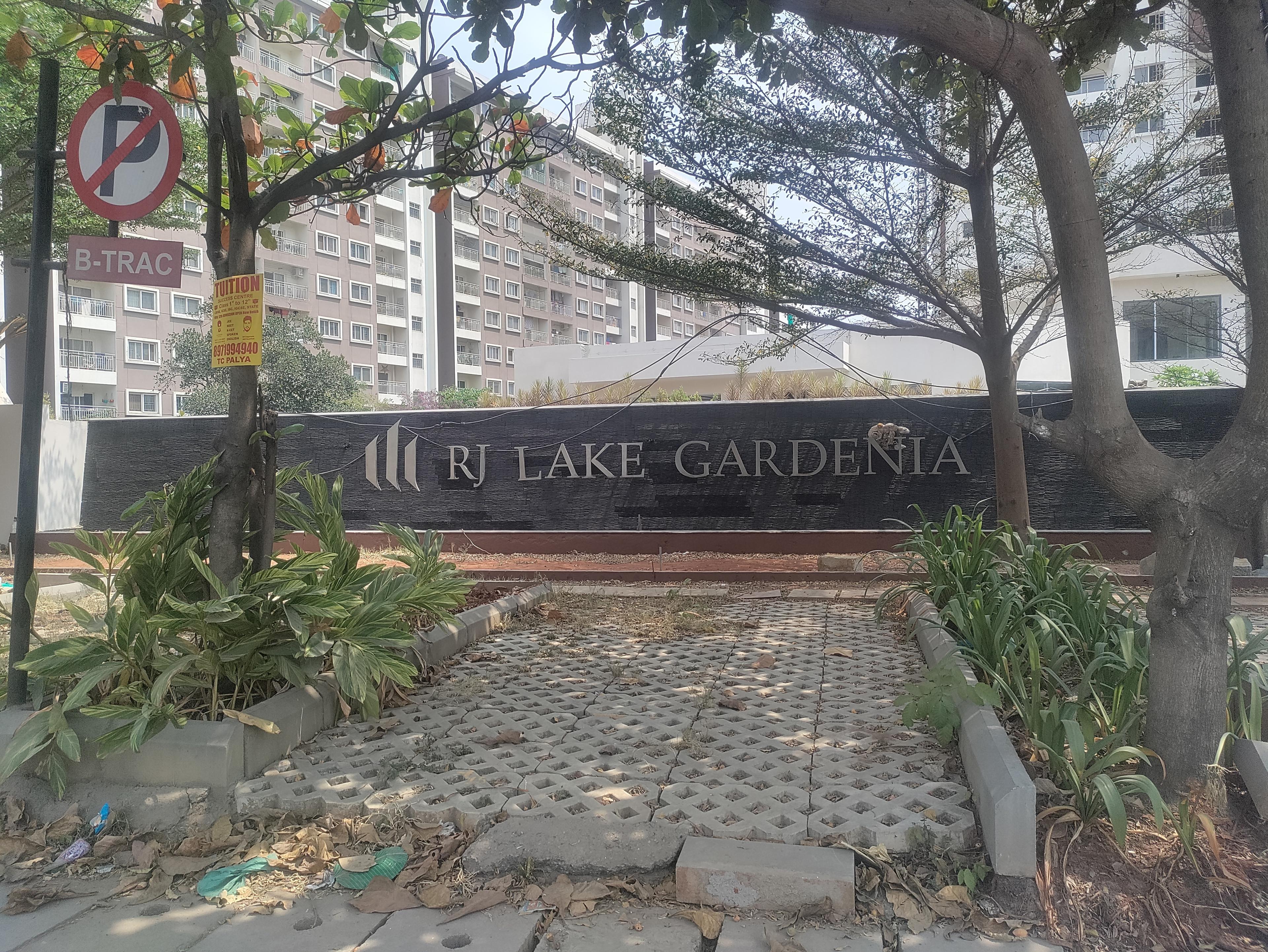  lake-gardenia Elevation