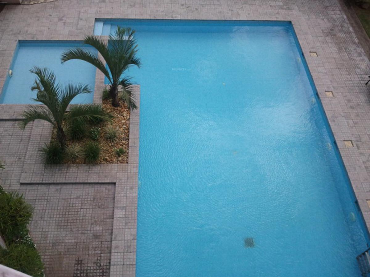  wood-ford Swimming Pool