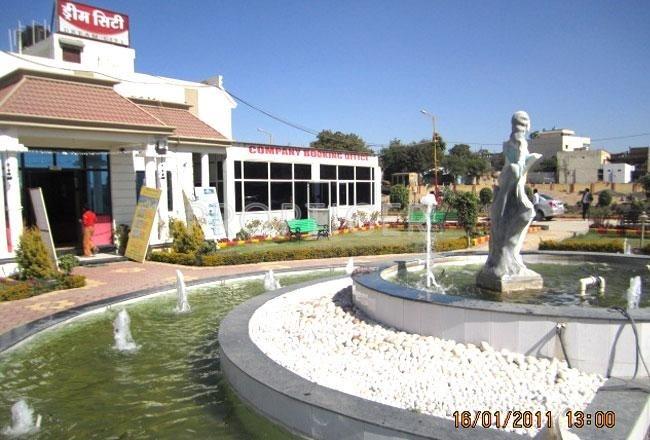 Images for Construction Status of Mid Rise Enclaves