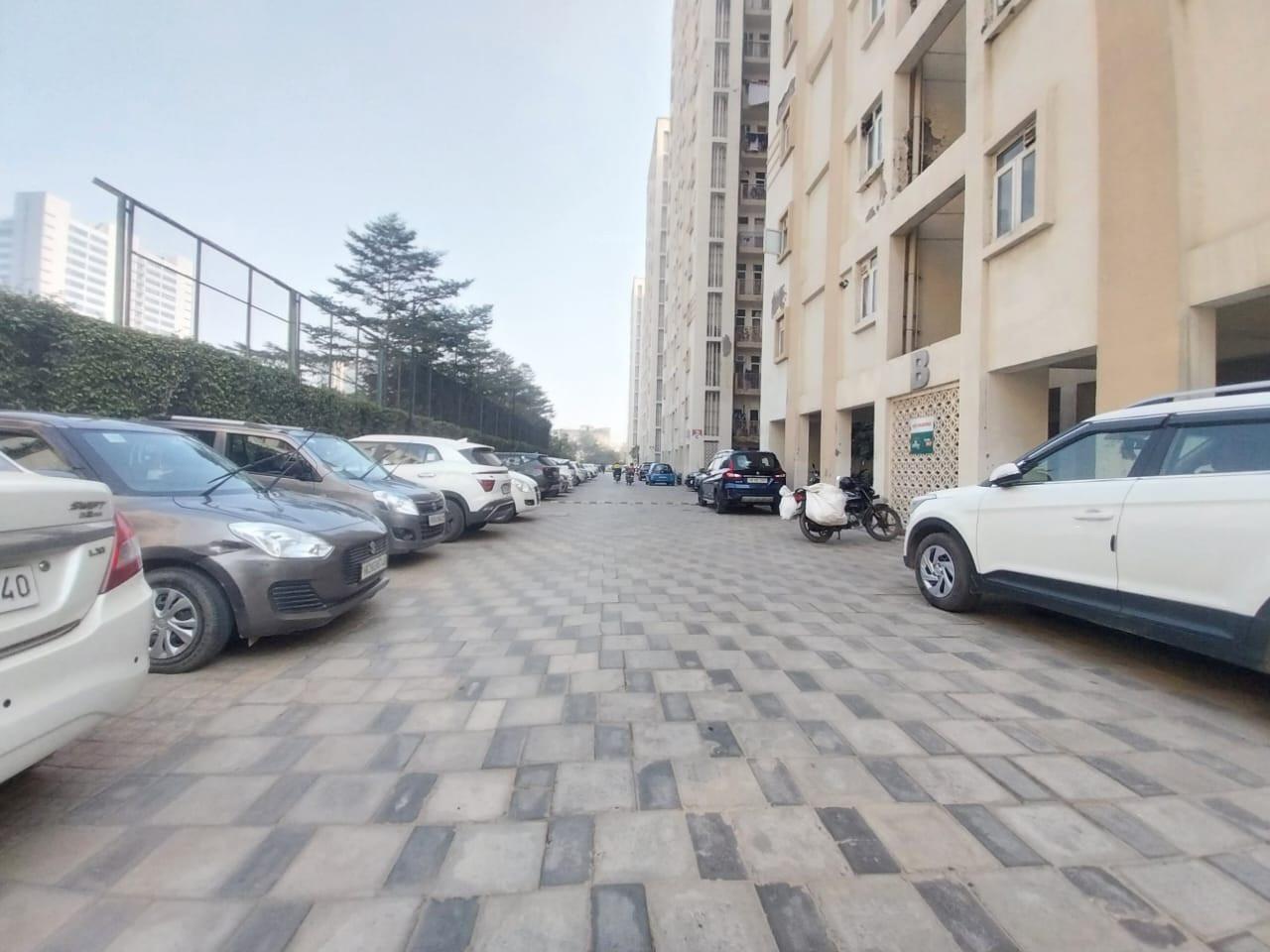 shree-vardhman-mantra Car Parking