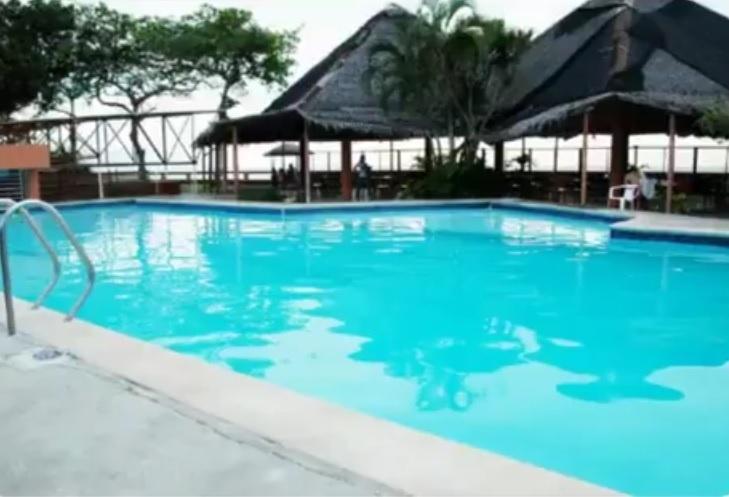 krescent-homes Swimming Pool